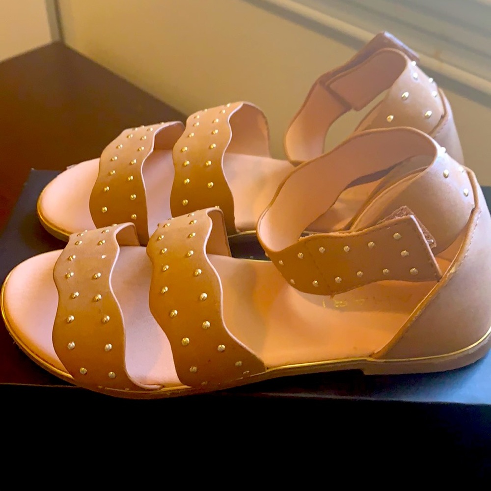 Tahari girl sandals size 13